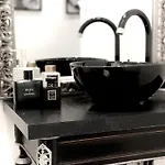 2 Bedroom - Hyper Center - Kitchen - Tramway - Balcony - Air Conditioner - Wifi Apartman *